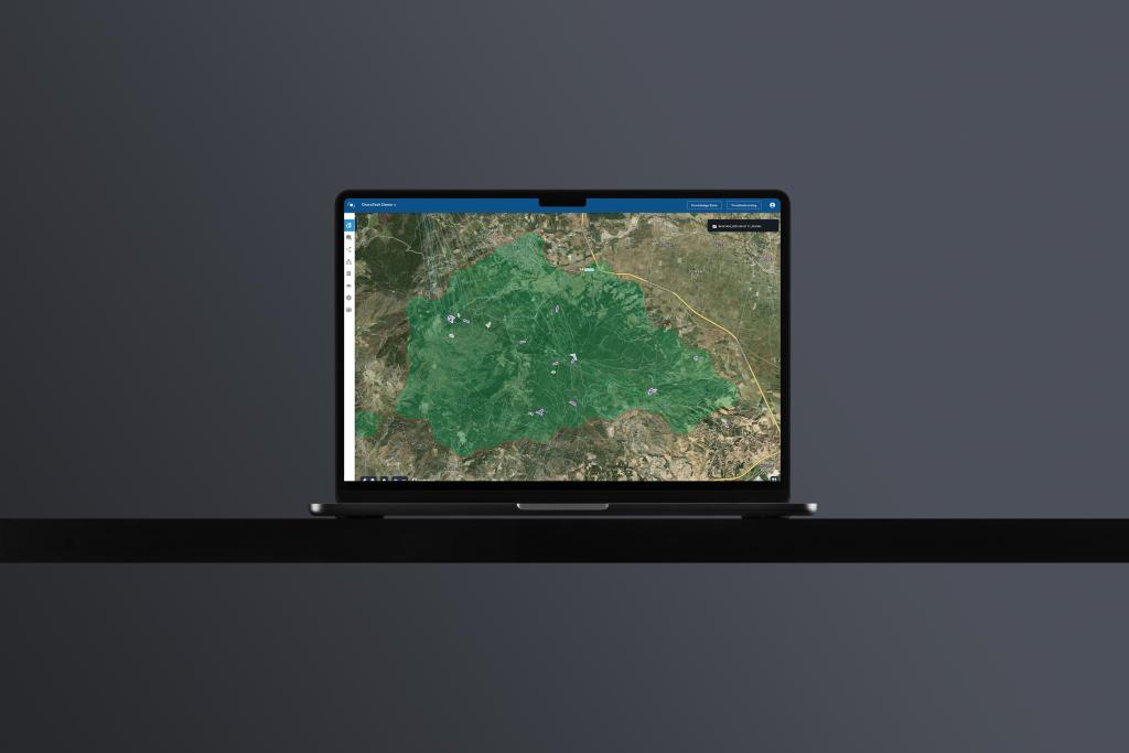 A mockup of OroraTech data within TracPlus's Cloud platform. Satellites detections are integrated to judge best drop zones of retardant and tracked as it happens.