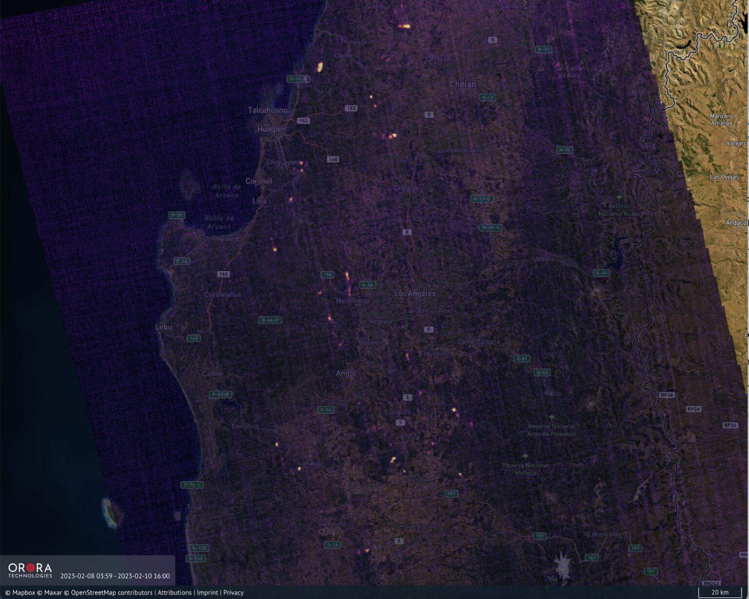 MWIR Image taken by OroraTech’s satellite FOREST-1 on 2023-02-09 00:31 Chilean local time. In yellow the active fire fronts at that specific point in time. 