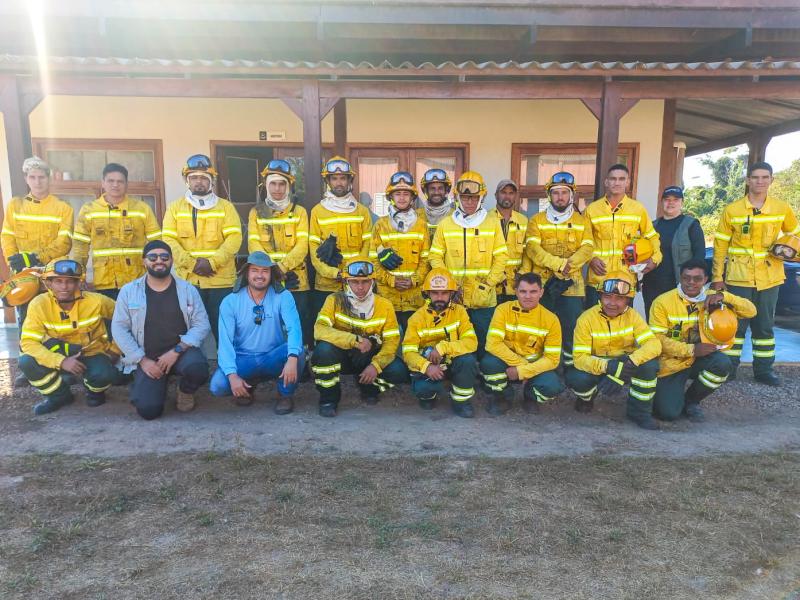 A firefighting team at the Rio Cautário Conservation Project, Brazil during a Wildfire Solution training